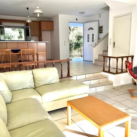 Villa Savvas In Pessada *