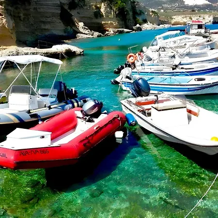 Savvas In Pessada Willa Mavrata